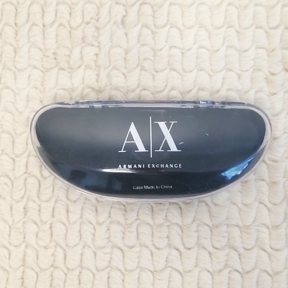 💲🩷⬇️ A|X Armani Exchange Sunglass Case